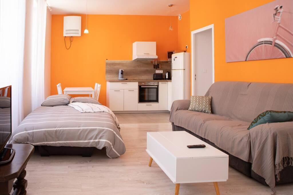 La Fontaine Neuve-Avallon-5 Personnes-1 Chambre-3 Lits-Parking-Wifi Buitenkant foto